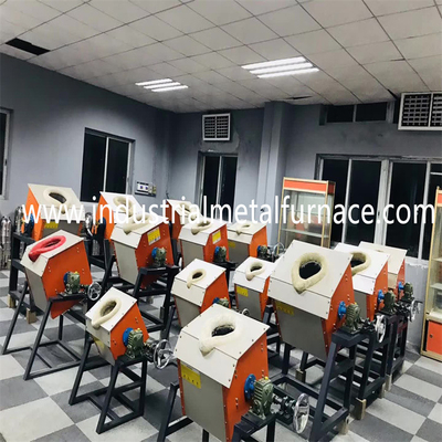 20KHZ Gümüş Devirme Pota İndüksiyon Endüstriyel Metal Eritme Ocağı 15 - 160 KW